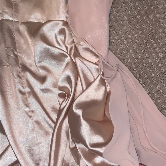 Gorgeous peach prom dress - Picture 8 of 10